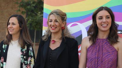 Ione Belarra, Yolanda Díaz e Irene Montero, durante la II edición de los Reconocimientos Arcoíris, el 27 de junio de 2022 en Madrid
