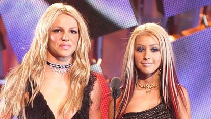 Britney Spears y Christina Aguilera en los premios MTV Video Music Awards del año 2000, en Nueva York.