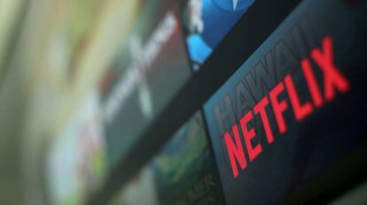 Logo de Netflix en una televisión