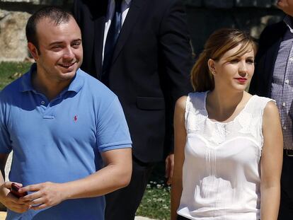 Ángel Carromero (izquierda), en la clausura del campus de verano organizado por Nuevas Generaciones de Madrid, en El Escorial en 2015.