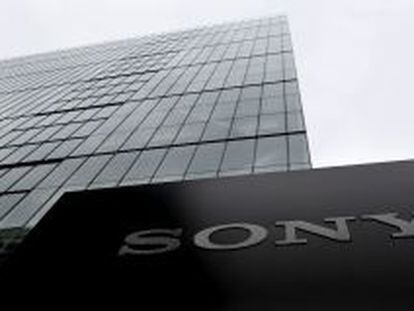 Fotograf&iacute;a de archivo fechada el 14 de mayo de 2014 en la que se aparece la sede de Sony en Tokio (Jap&oacute;n). 