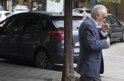 El exdirector de la Faffe, Fernando Villén, a su salida del juzgado de Sevilla, en octubre de 2018.