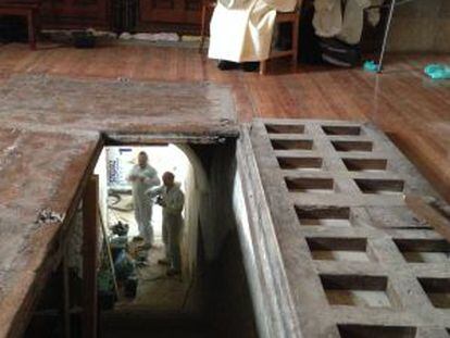 Los investigadores trabajan en la cripta, bajo el convento de las Trinitarias.