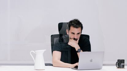 Reportaje con Xabi Uribe-Etxebarria, Ceo de Sherpa.ai en la sede de su empresa en Erandio, Bizkaia.