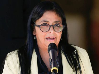 La vicepresidenta de Venezuela, Delcy Rodríguez, en un acto en el Palacio de Miraflores. En vídeo, Rodríguez califica a la derecha española de "excéntrica" en una entrevista en la televisión venezolana.