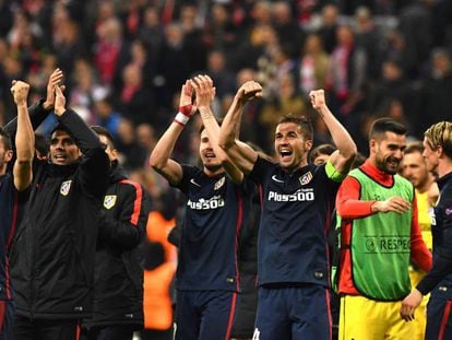 Los jugadores del Atlético celebran el pase a la final.
