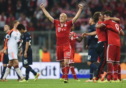 Arjen Robben celebra el pase a las semifinales.