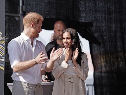 Enrique y Meghan durante la ceremonia de entrega de medallas en los Juegos Invictus, en Düsseldorf (Alemania), el 16 de septiembre de 2023.