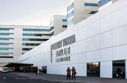 Fachada del hospital La Fe de Valencia.