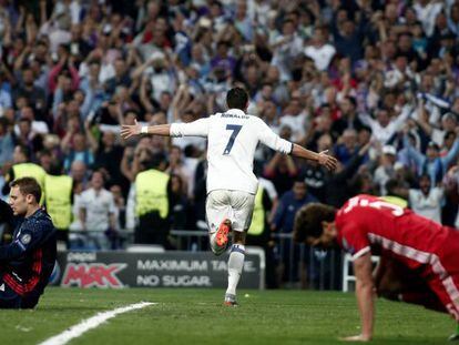 Cristiano Ronaldo celebra uno de sus goles al Bayern en la prórroga de los cuartos del año pasado. 