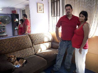 Jordi Illesca y Alicia Álvarez, en su casa.