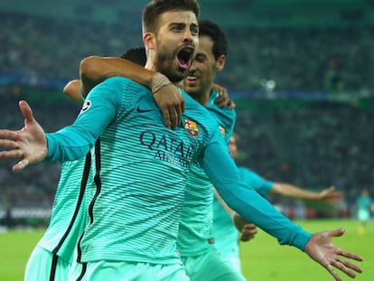 Piqu&eacute; celebra el seu gol al Borussia Park.