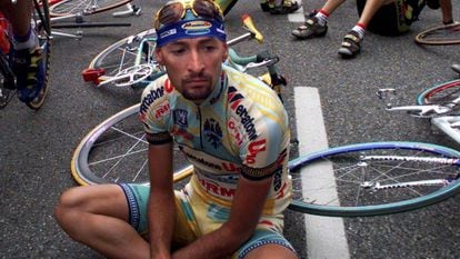 Marco Pantani, en el plante de Tarascón en el Tour de 1998.