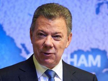 El presidente de Colombia asegura que una  implosión  al otro lado de la frontera sería un  problema tremendo  para su país