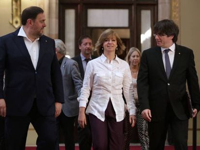 Oriol Junqueras, Meritxell Borràs y Carles Puigdemont en el Parlament.