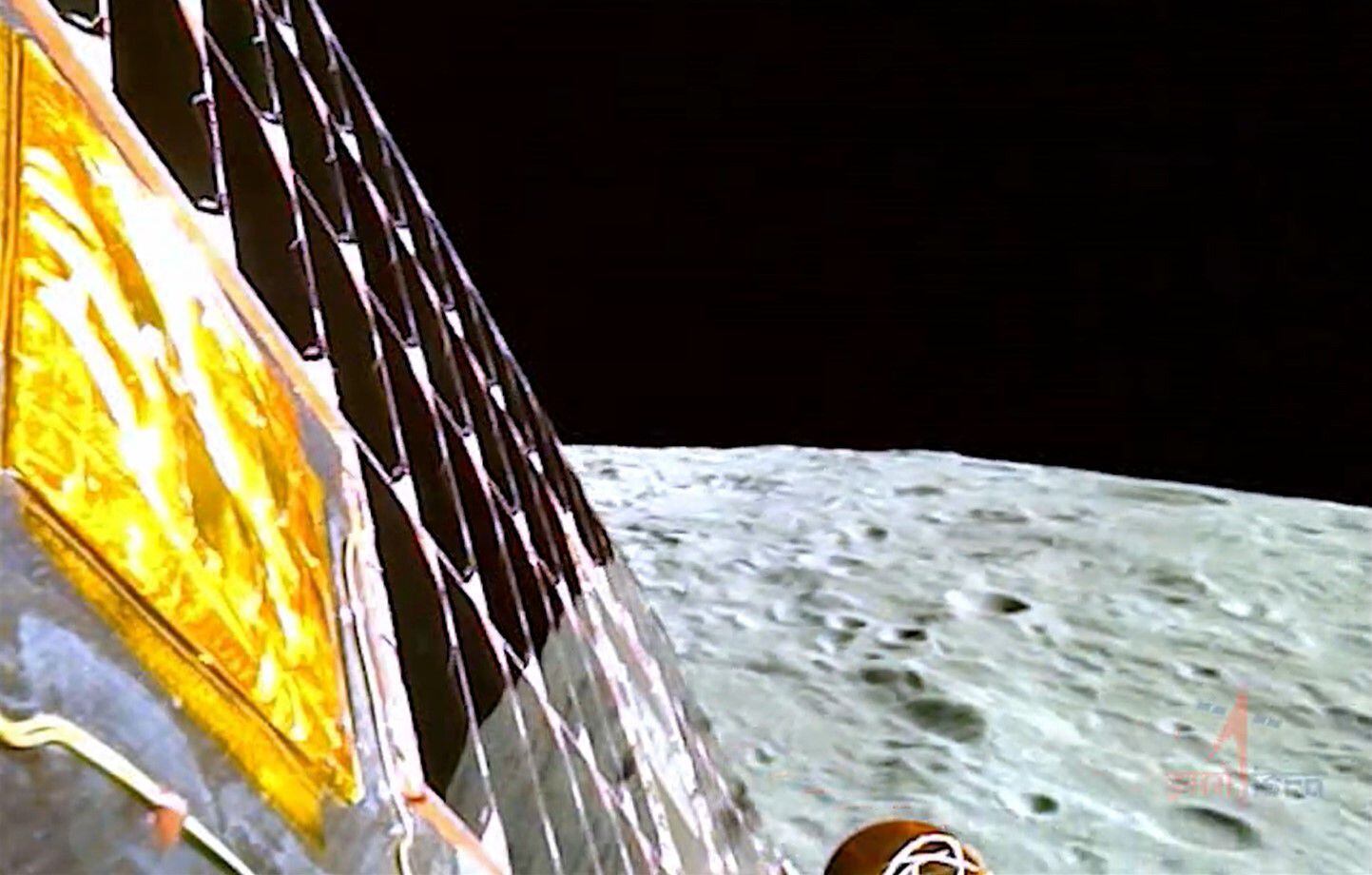 La Luna capturada por la cámara del módulo de aterrizaje de 'Chandrayaan-3', el domingo.