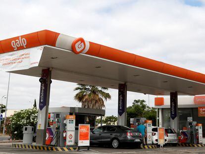Gasolinera de Galp, que ha dejado de comprar petróleo ruso, cerca de Lisboa.