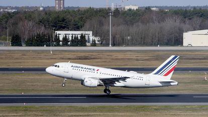 Air France confirma la supresión de 7.580 empleos en tres años