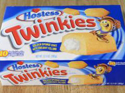 Imagfen de los populares bizcochos "Twinkies" regresan al mercado estadounidense ahora con 385 gramos en la caja de 10 pastelitos, que tienen una caducidad de 45 días. EFE/Archivo