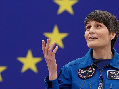 Strasbourg (France), 15/03/2023.- ESA Astronaut & Commander of the ISS Samantha Cristoforetti of Italy speaks during the ceremony marking the International Women's Day at the European Parliament in Strasbourg, France, 15 March 2023. (Francia, Italia, Estrasburgo) EFE/EPA/JULIEN WARNAND
