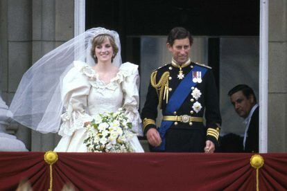 La princesa Diana y Carlos de Inglaterra, el día de su boda el 29 de julio de 1981 en Londres.