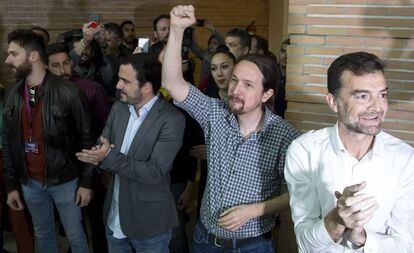 Pablo Iglesias, con el puño levantada, en un acto en Málaga este miércoles.