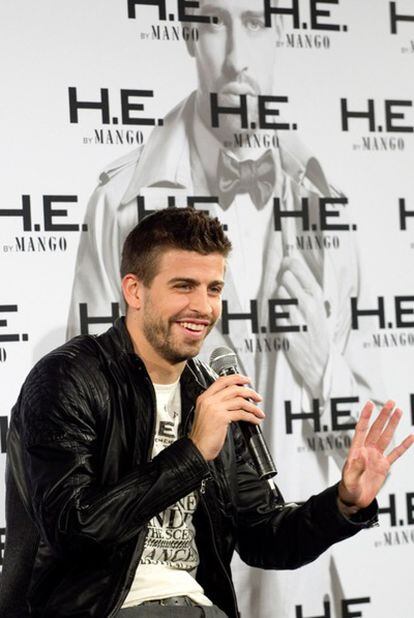 El futbolista Gerard Piqué, en la presentación de la campaña de HE for Mango, la colección de ropa de la que es imagen, en Barcelona.