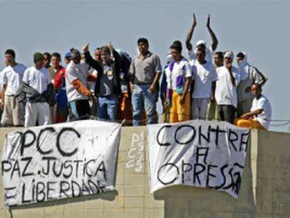 Presos del Pcc protestando, en 2008