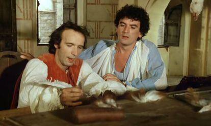 Roberto Benigni y Massimo Troisi, en 'Non ci resta che piangere'.