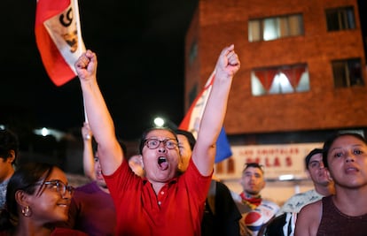 El candidato de la izquierda, Gustavo Petro, ganó por un margen de 12 puntos. En la fotografía, sus seguidores celebran en Cali, Colombia.