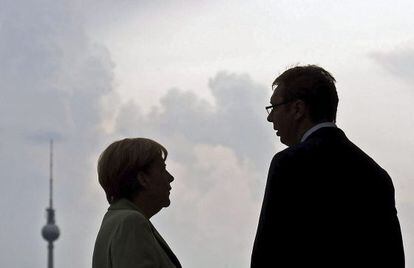 Angela Merkel, con el primer ministro serbio