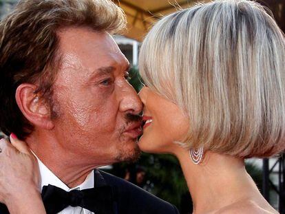 Johnny Hallyday y su esposa Laeticia.