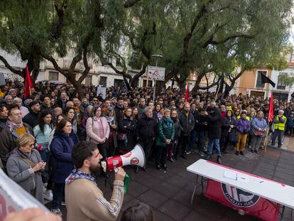 Concentración de apoyo este sábado a las personas heridas en un ataque a la asociación antifascista La Cosa Nostra de Castellón.
