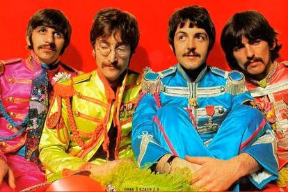 Las chaquetas militares victorianas que pusieron de moda los Beatles.