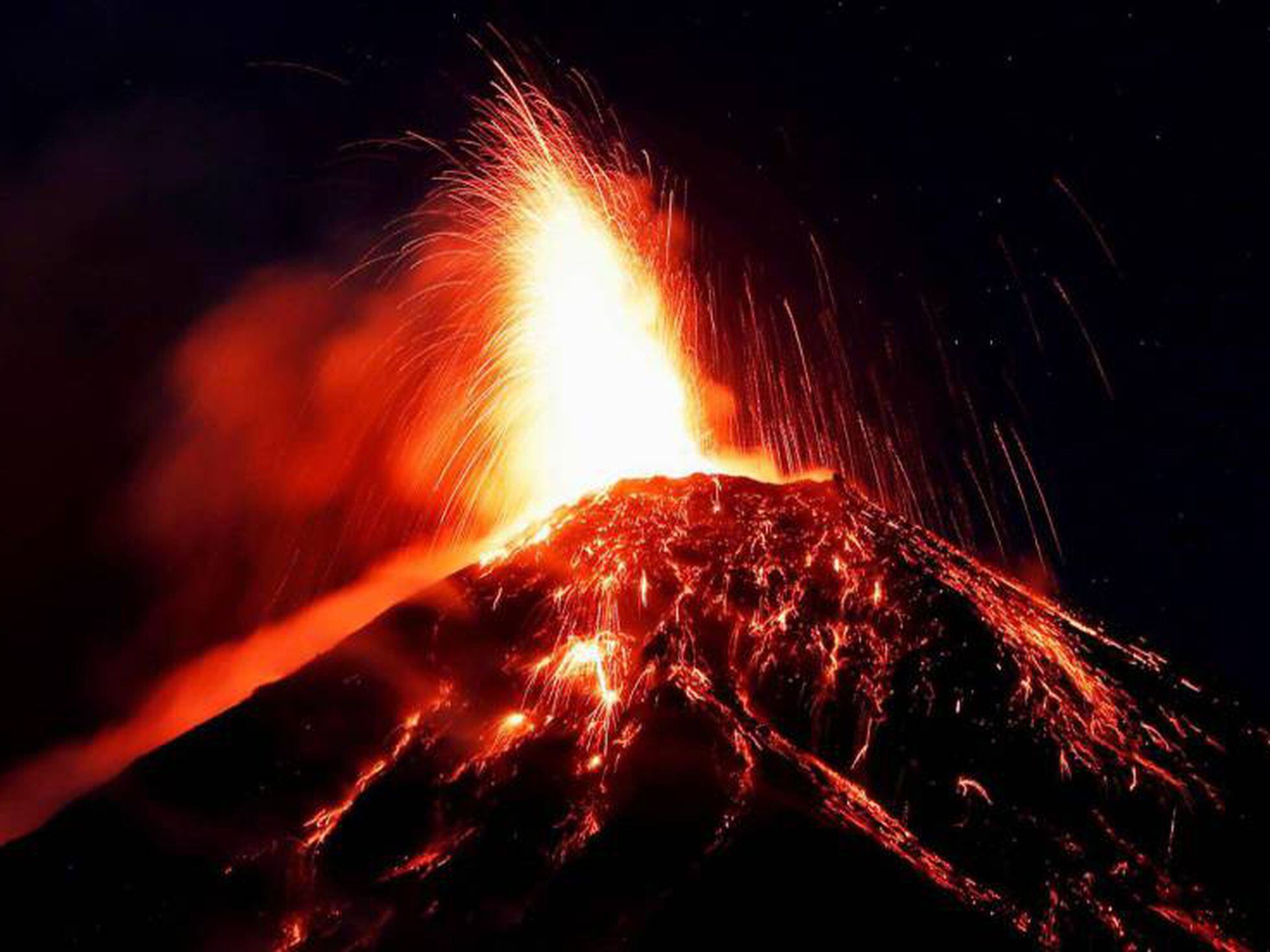 Una nueva erupción del volcán del Fuego obliga a la evacuación de   personas en Guatemala | Internacional | EL PAÍS