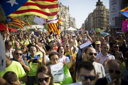 Concentración en la plaza de la Universidat de Barcelona en favor de la celebración del referéndum el próximo 1 de octubre.