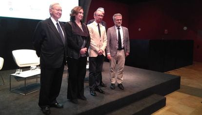 Miquel Valls, Ada Colau, Miquel Forns, Joan Gaspar y Joan Torrella