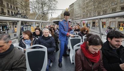 Ruta por teatros y antiguas salas de la ciudad con motivo del Día Mundial del Teatro.
