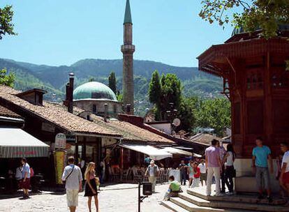 El 'sebilj' o fuente pública de la plaza Bascarsija de Sarajevo
