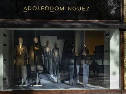 Adolfo Domínguez reduce sus pérdidas y mejora sus ventas el 31,1%