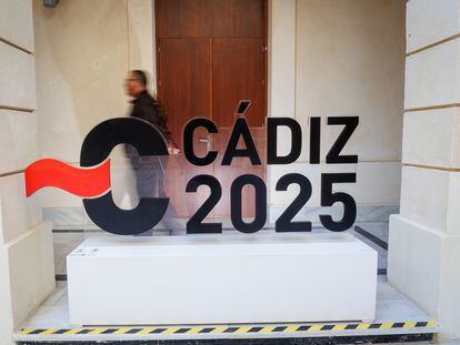 Cartel de la candidatura del Congreso Internacional de la Lengua Española en Cádiz para 2025 en la Casa de Iberoamérica, que finalmente se celebrará el próximo marzo.
