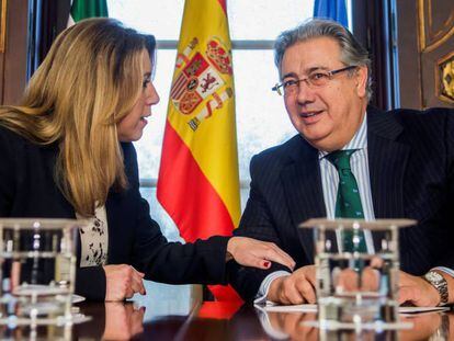 La presidenta andaluza, Susana Díaz, y el ministro del Interior, Juan Ignacio Zoido, hoy en Sevilla.