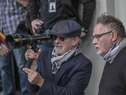 Steven Spielberg durante el rodaje de su película, ‘Los archivos del Pentágono’.