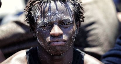 Ismael Salah, gambiano de 20 años, tras ser rescatado