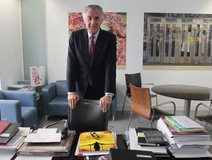 Evelio Acevedo, director general del Museo Thyssen, en su despacho