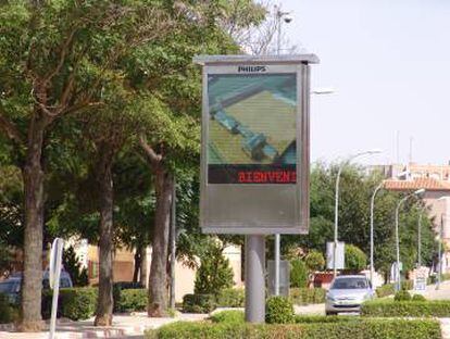 Valdepeñas también ha instalado paneles digitales en las calles como complemento de la información turística.