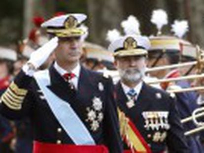La asistencia de unos 2.000 invitados al Palacio Real con motivo de la Fiesta Nacional minimiza el vacío de los presidentes de Cataluña, Euskadi y Navarra