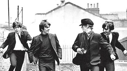 Los Beatles, en una imagen de la película 'Qué noche la de aquel día', dirigida por Richard Lester en 1964.