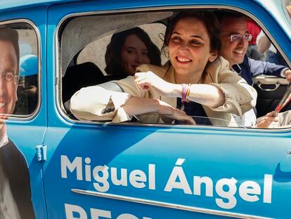 El alcalde de Leganés Miguel Ángel Recuenco junto a la presidenta de la Comunidad de Madrid en mayo.