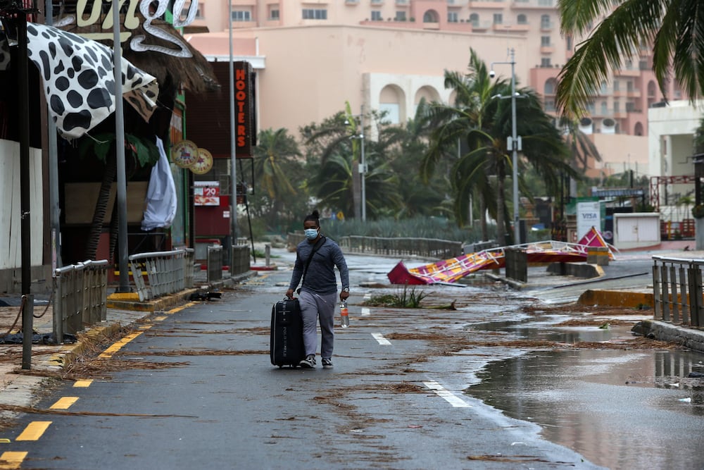 Delta avanza en Estados Unidos y se debilita a depresión tropical